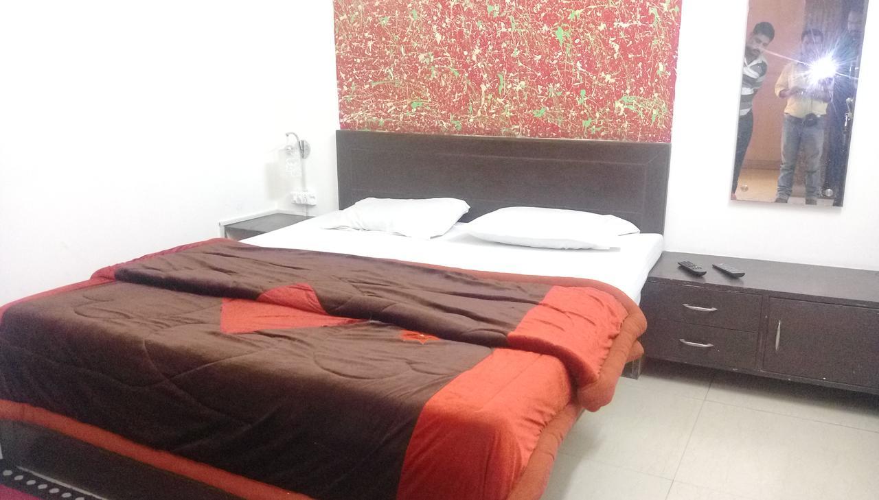 Hotel Aashiyana Agra  Esterno foto